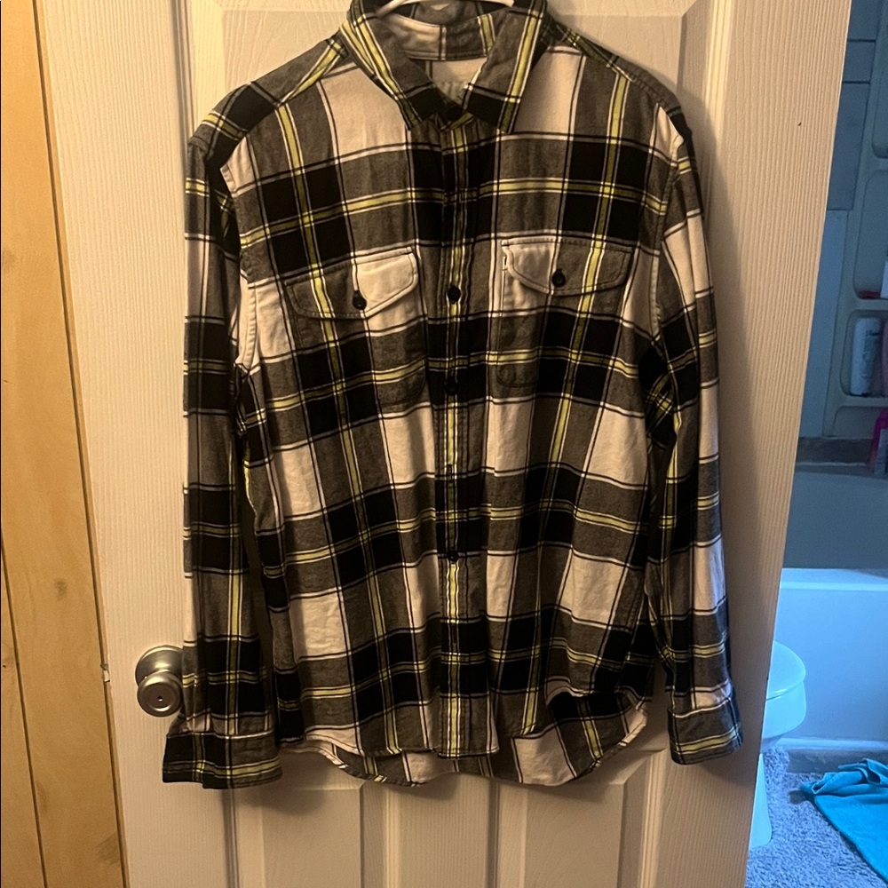American Eagle Black and White Plaid Shirt